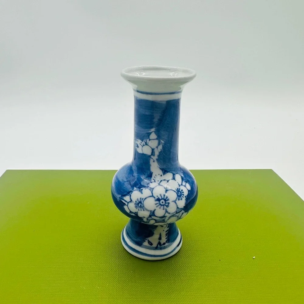 Blue and White Porcelain Cherry Blossom Floral Bud Vase 4